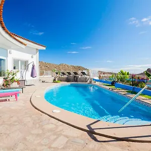 villa-sara-in-costa-adeje.in-canary-islands.com/